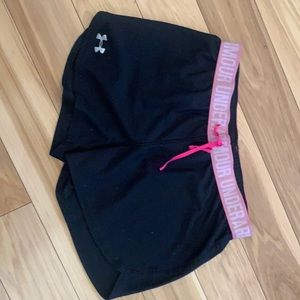 Under Armour short